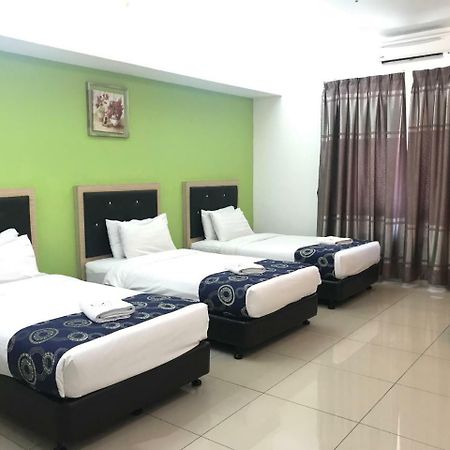 เดอ เวียนา โฮเต็ล แอนด์ อพาร์ตเมนต์ Hotel โกตาบารู ภายนอก รูปภาพ