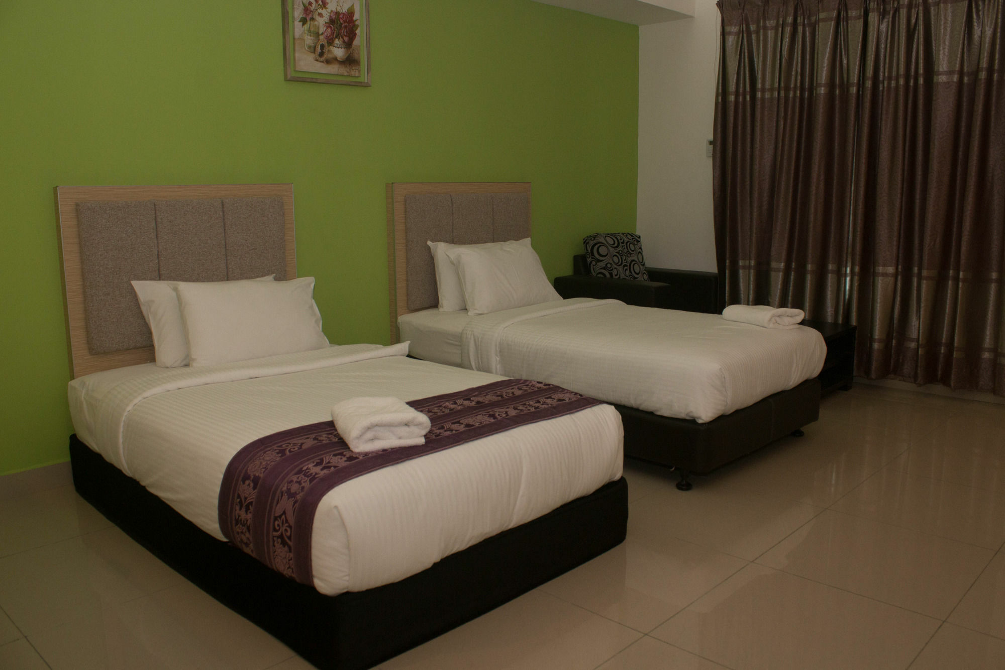 เดอ เวียนา โฮเต็ล แอนด์ อพาร์ตเมนต์ Hotel โกตาบารู ภายนอก รูปภาพ